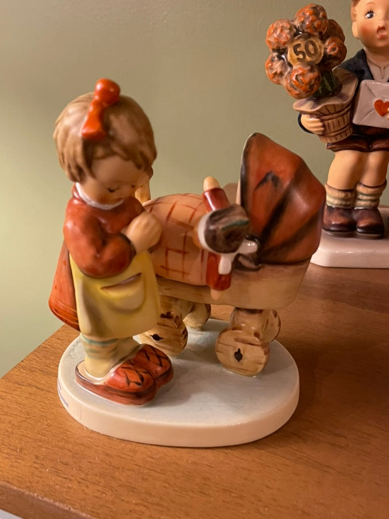 Hummel Doll Mother 319